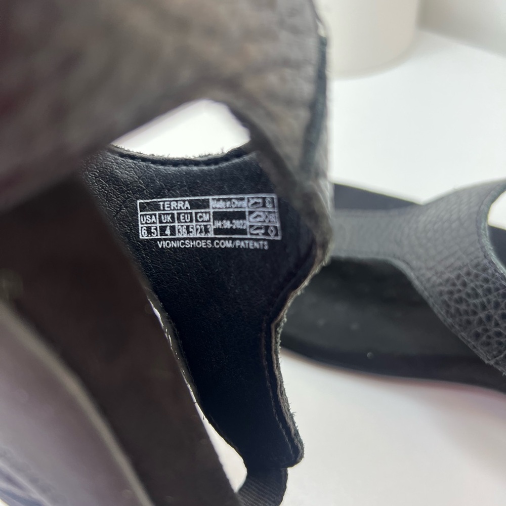 Vionic Black Textured Sandals - image 8